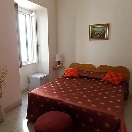 Hotel Roma 3*
